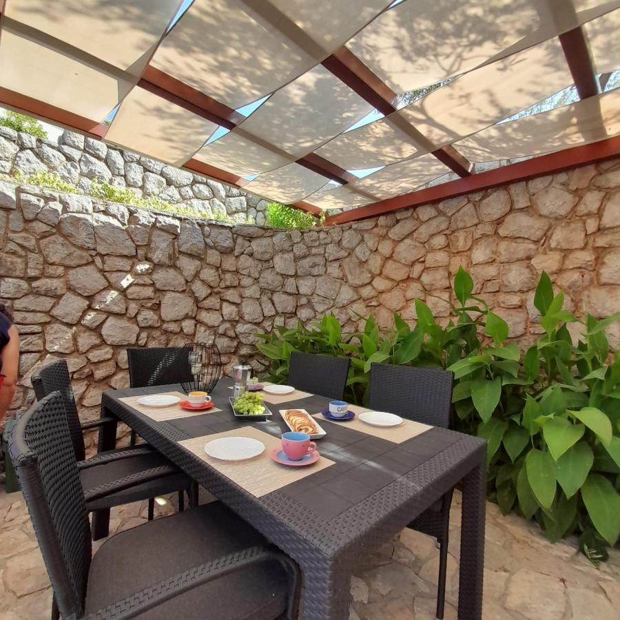2-Bedroom Apartment 300M From Beach In Punat Bagian luar foto