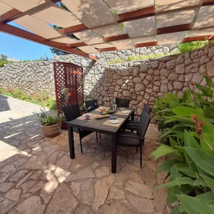 2-Bedroom Apartment 300M From Beach In Punat Bagian luar foto