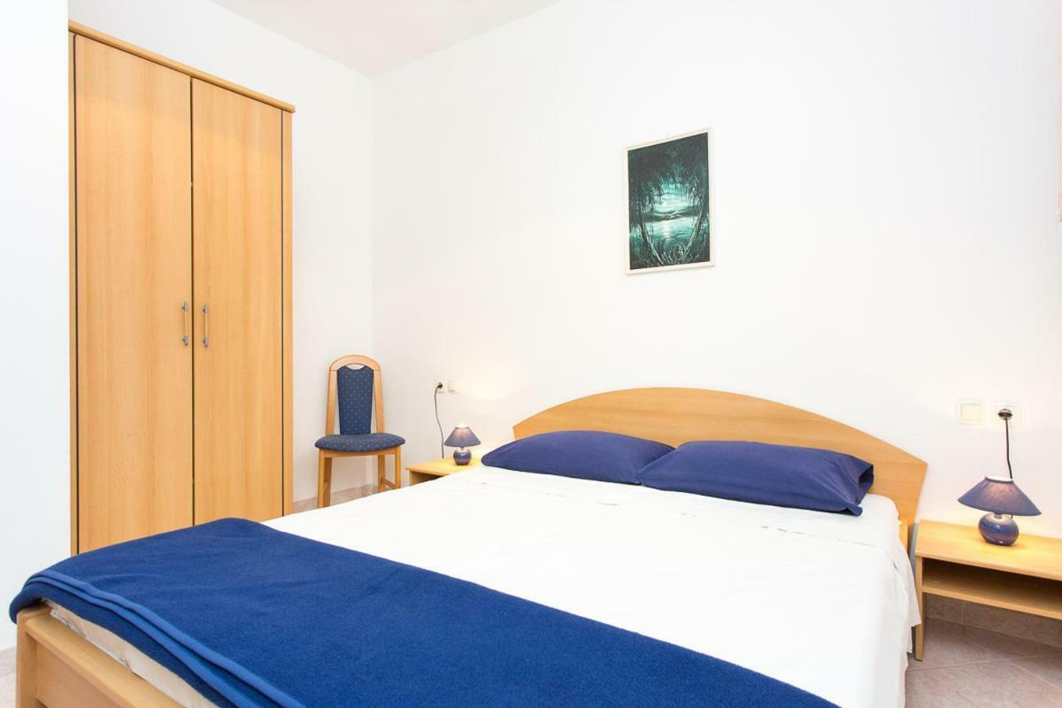 2-Bedroom Apartment 300M From Beach In Punat Bagian luar foto