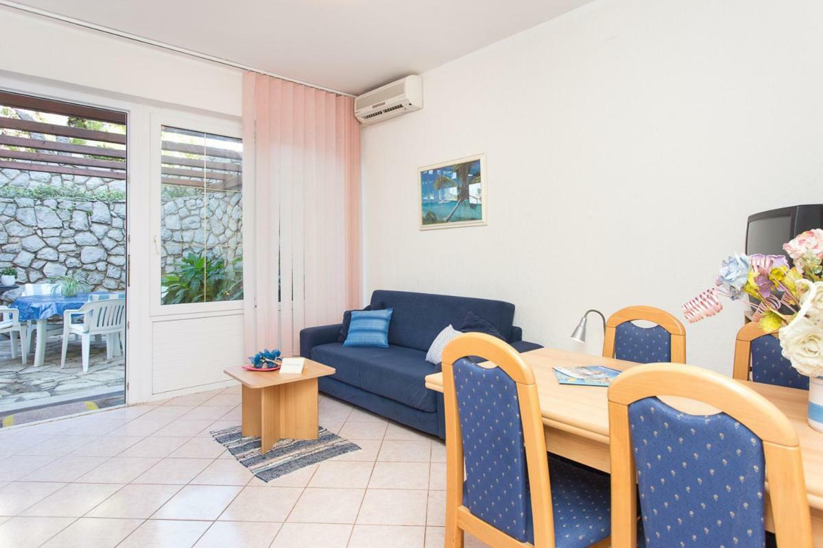 2-Bedroom Apartment 300M From Beach In Punat Bagian luar foto