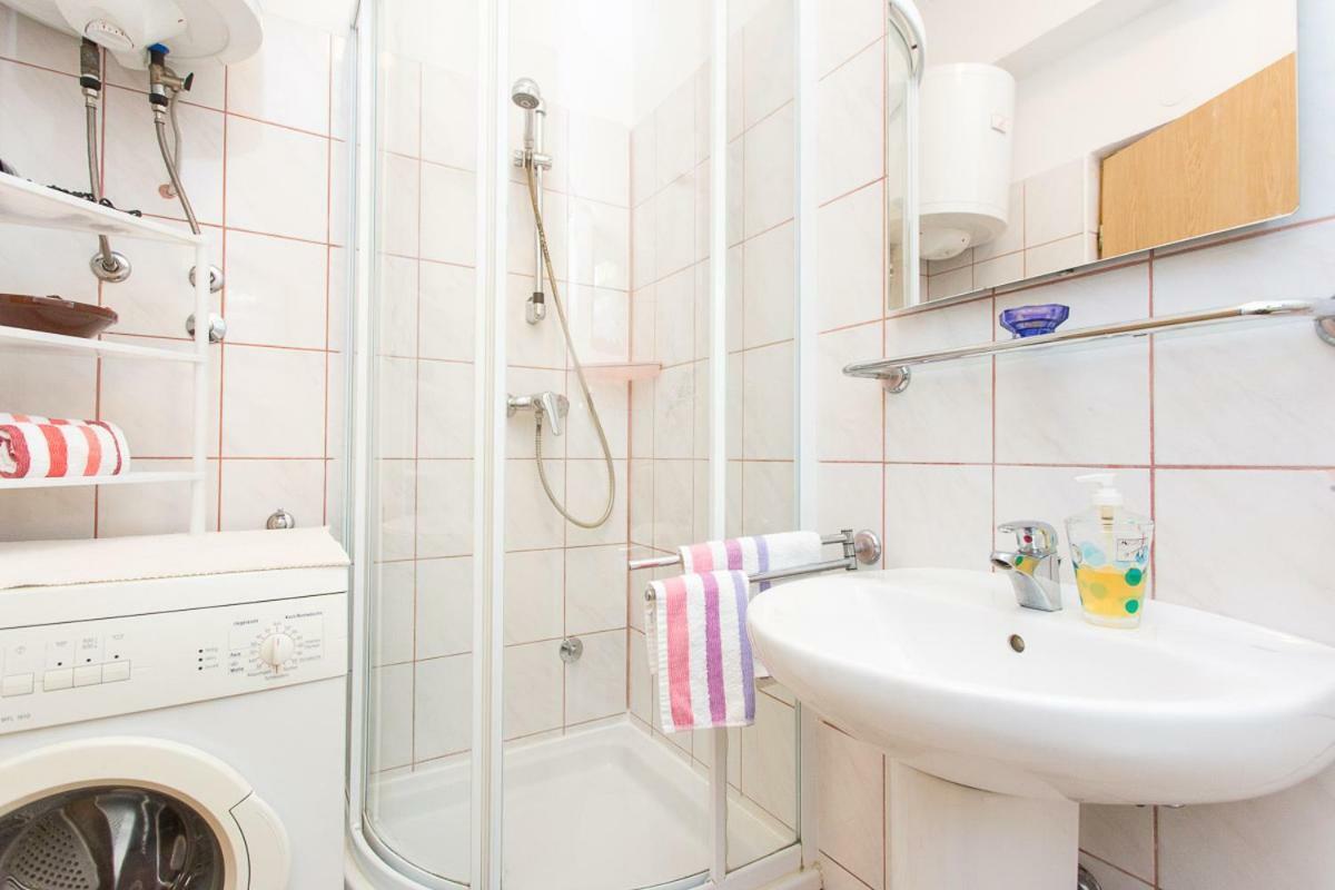 2-Bedroom Apartment 300M From Beach In Punat Bagian luar foto